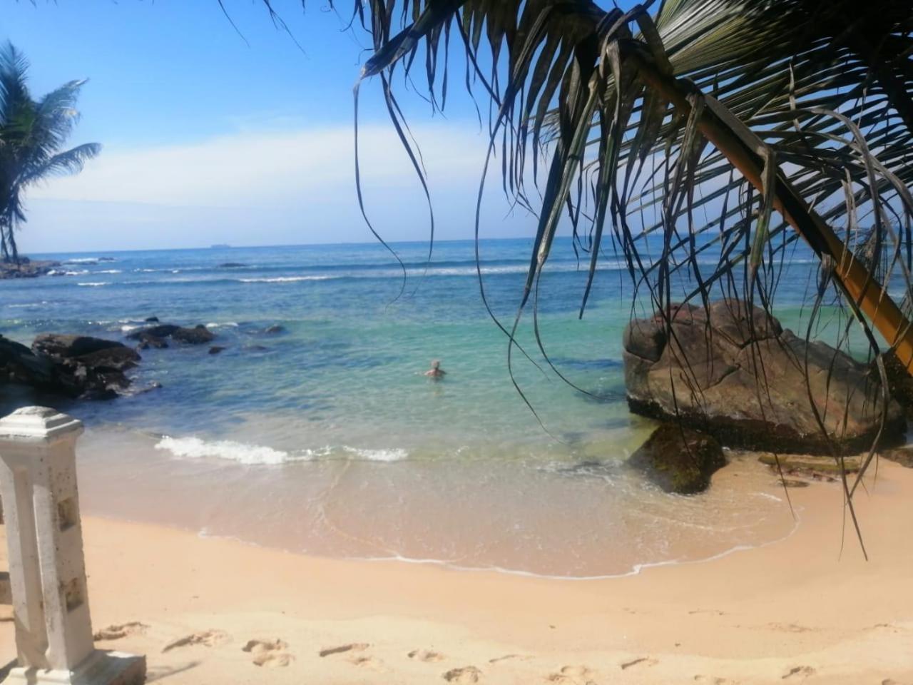 Happy Beach Resort Унаватуна Экстерьер фото